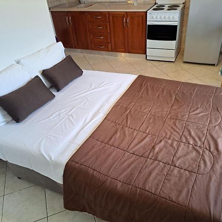 My Home Apartments 2 리메나스 외부 사진